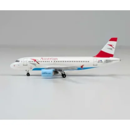 Aero Classics AC411343 1:400 Austrian Airlines A319 OE-LDA - Miniature Marvels: Airplane Models & Painted Dice* Airplane Model