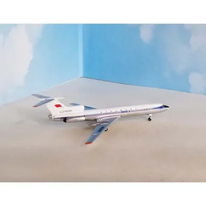 Aero Classics AC419958 1:400 CCCP Tupolev TU-154 - Miniature Marvels: Airplane Models & Painted Dice* Airplane Model
