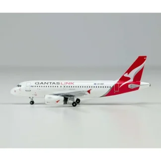 Aero Classics AC411345 1:400 Qantaslink A319 VH-8NF - Miniature Marvels: Airplane Models & Painted Dice* Airplane Model