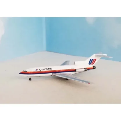 Aero Classics AC411212 1:400 United Airlines Boeing 727-100 N7010U - Miniature Marvels: Airplane Models & Painted Dice* Airplane Model