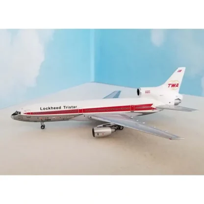 Aero Classics BBX41631 1:400 TWA L1011 Roll Out Twin Globes - Miniature Marvels: Airplane Models & Painted Dice* Airplane Model