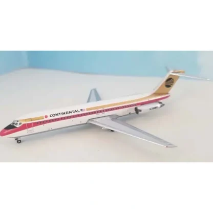 Aero Classics Net Model 1:400 National DC-9 N3508T - Miniature Marvels: Airplane Models & Painted Dice* Airplane Model