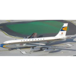 AeroClassics 1:200 Lufthansa Boeing 720-030 D-ABOH "Delivery Scheme" - Miniature Marvels: Airplane Models & Painted Dice* Airplane Model