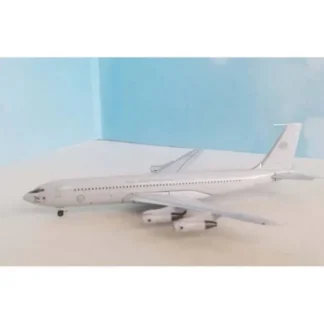 Aeroclassics AC411308 1:400 RAAF Boeing 707 A20-261 - Miniature Marvels: Airplane Models & Painted Dice* Airplane Model