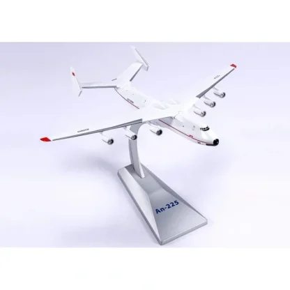 Air Force 1 AF1-0168 1:400 Antonov AN-225 "CCP-82060" - Miniature Marvels: Airplane Models & Painted Dice* Airplane Model