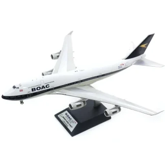 ARD200 BA100 1:200 BOAC Boeing 747-400 G-BYGC - Miniature Marvels: Airplane Models & Painted Dice* Airplane Model