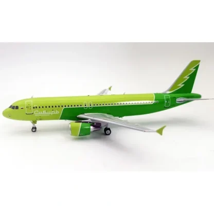 AviaBoss A2054 1:200 S7 Siberia Airlines Airbus A320-214 - Miniature Marvels: Airplane Models & Painted Dice* Airplane Model