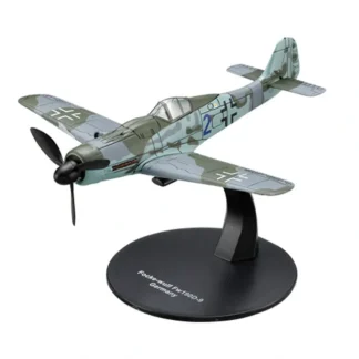 De Agostini #15 Focke-Wulf Fw 190D-9 - IV./JG 3 "Udet," Luftwaffe, Prenzlau, Germany, 1945 - Miniature Marvels: Airplane Models & Painted Dice* Airplane Model