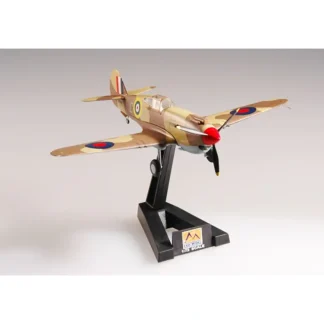 Easy Models 37208 1:72 P-40B Warhawk RAF No.250 Sqn, North Africa, 1941 - Miniature Marvels: Airplane Models & Painted Dice* Airplane Model