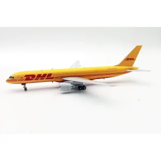 El Aviador EAV2010 1:200 DHL Boeing 757-200 - Miniature Marvels: Airplane Models & Painted Dice* Airplane Model