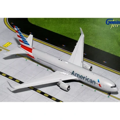Gemini Jets G2AAL631 1:200 American Airlines Boeing 767-300ER - Miniature Marvels: Airplane Models & Painted Dice* Airplane Model