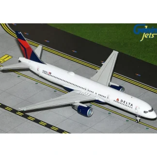 Gemini Jets G2DAL1307 1:200 Delta Air Lines Boeing 757-200 N683DA - Miniature Marvels: Airplane Models & Painted Dice* Airplane Model