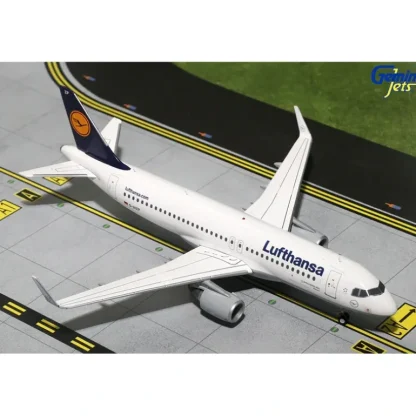 Gemini Jets G2DLH481 1:200 Lufthansa Airbus A320 D-AIZP - Miniature Marvels: Airplane Models & Painted Dice* Airplane Model