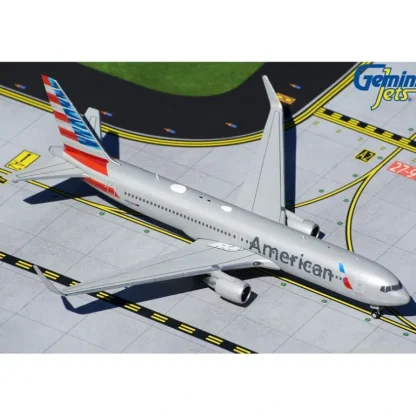 Gemini Jets GJAAL1866 1:400 American Airlines Boeing 767-300ER N392AN - Miniature Marvels: Airplane Models & Painted Dice* Airplane Model