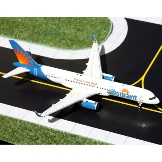 Gemini Jets GJAAY1321 1:400 Allegiant Air Boeing 757-200 - Miniature Marvels: Airplane Models & Painted Dice* Airplane Model