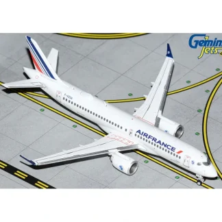 Gemini Jets GJAFR2041 1:400 Air France Airbus A220-300 F-HZUA - Miniature Marvels: Airplane Models & Painted Dice* Airplane Model