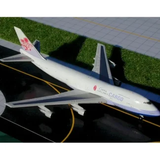 Gemini Jets GJCAL127 1:400 China Airlines Boeing 747-200F B-18751 - Miniature Marvels: Airplane Models & Painted Dice* Airplane Model