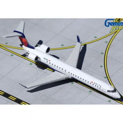 Gemini Jets GJDAL1965 1:400 Delta Bombardier CRJ-900ER - Miniature Marvels: Airplane Models & Painted Dice* Airplane Model