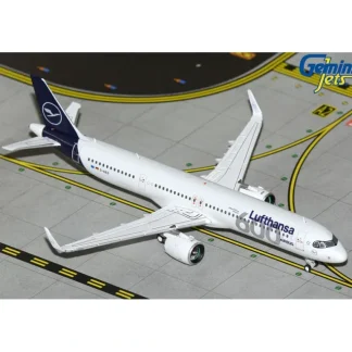 Gemini Jets GJDLH2238 1:400 Lufthansa A321neo D-AIEQ 600th Airbus Aircraft - Miniature Marvels: Airplane Models & Painted Dice* Airplane Model