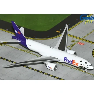 Gemini Jets GJFDX2263 1:400 FedEx Express B777F N886FD FedEx Panda Express - Miniature Marvels: Airplane Models & Painted Dice* Airplane Model