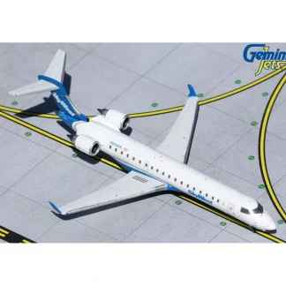 Gemini Jets GJSKW1265 1:400 SkyWest Airlines CRJ-700 - Miniature Marvels: Airplane Models & Painted Dice* Airplane Model