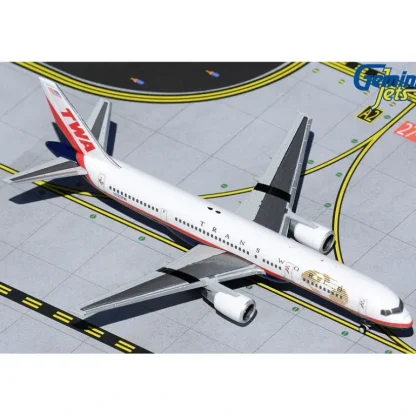 Gemini Jets GJTWA1982 1:400 TWA Boeing 757-200 N725TW - Miniature Marvels: Airplane Models & Painted Dice* Airplane Model