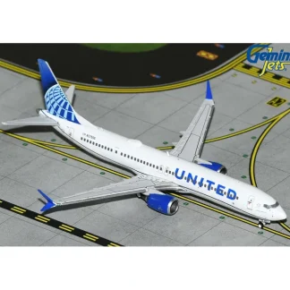 Gemini Jets GJUAL2226 1:400 United Airlines Boeing 737 MAX 9 N37555 - Miniature Marvels: Airplane Models & Painted Dice* Airplane Model