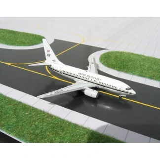Gemini Jets GJUSN295 1:400 US Navy Boeing C-40 - Miniature Marvels: Airplane Models & Painted Dice* Airplane Model
