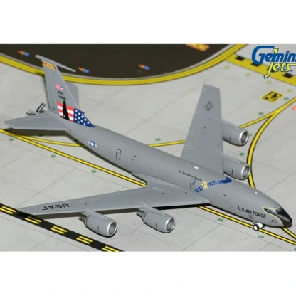 Gemini Jets GMUSA129 1:400 U.S. Air Force KC-135R 61-0266 (Kansas ANG) - Miniature Marvels: Airplane Models & Painted Dice* Airplane Model