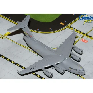 Gemini Jets GMUSA115 1:400 USAF Boeing C-17 Globemaster III March AFB - Miniature Marvels: Airplane Models & Painted Dice* Airplane Model