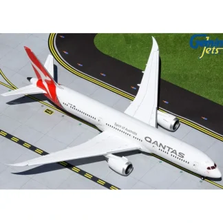 Gemini Jets G2QFA983 1:200 Qantas Airways Boeing 787-9 Dreamliner - Miniature Marvels: Airplane Models & Painted Dice* Airplane Model