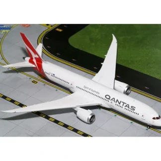 Gemini Jets G2QFA653 1:200 Qantas Boeing 787-9 - Miniature Marvels: Airplane Models & Painted Dice* Airplane Model