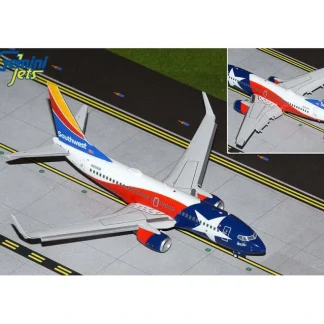 Gemini Jets G2SWA1009 F 1:200 Southwest Airlines Boeing 737-700 Lone Star One (Flaps Down) - Miniature Marvels: Airplane Models & Painted Dice* Airplane Model