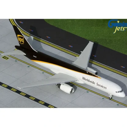 Gemini Jets G2UPS978 1:200 UPS Airlines Boeing 757-200F - Miniature Marvels: Airplane Models & Painted Dice* Airplane Model