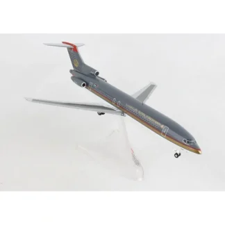 Herpa 572101 1:200 Royal Jordanian 727-200 - Miniature Marvels: Airplane Models & Painted Dice* Airplane Model