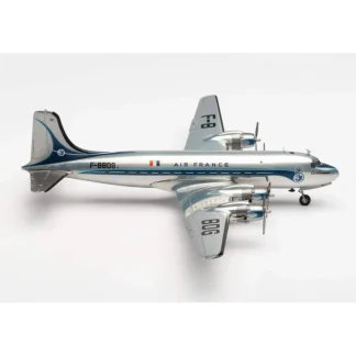 Herpa HE571104 1:200 Air France Douglas DC-4 - Miniature Marvels: Airplane Models & Painted Dice* Airplane Model