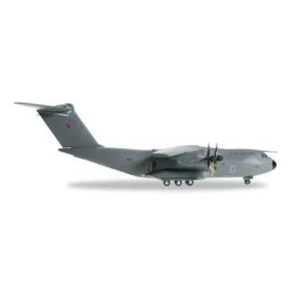 Herpa Wings 557641 1:200 RAF Airbus A400M - Miniature Marvels: Airplane Models & Painted Dice* Airplane Model