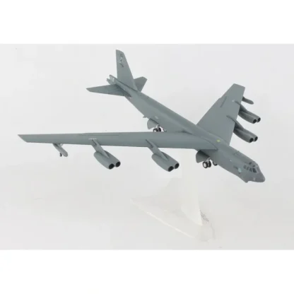 Herpa Wings 1:200 B-52 572002 - Miniature Marvels: Airplane Models & Painted Dice* Airplane Model