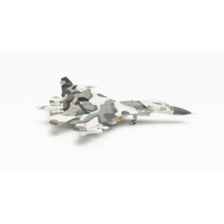 Herpa Wings HE571425 1/200 Su-27 - Miniature Marvels: Airplane Models & Painted Dice* Airplane Model