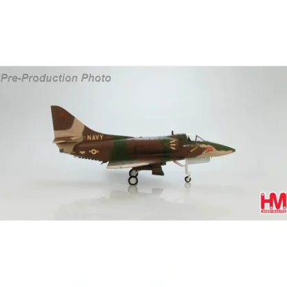 Hobby Master HA1421 1:72 A-4E Skyhawk "Top Gun" - Miniature Marvels: Airplane Models & Painted Dice* Airplane Model