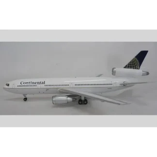 *Inflight IF103026 1:200 Continental Airlines DC-10-30 - Miniature Marvels: Airplane Models & Painted Dice* Airplane Model