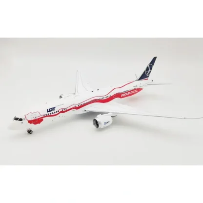*Inflight IF7890718 1:200 LOT Boeing 787-9 SP-LSC - Miniature Marvels: Airplane Models & Painted Dice* Airplane Model