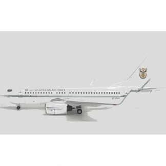 InFlight IF737001 1:200 South African Air Force 737-700 ZS-RSA - Miniature Marvels: Airplane Models & Painted Dice* Airplane Model