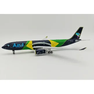 Inflight IF332AD0523 1:200 Azul Linhas Aereas Brasileiras Airbus A330-243 - Miniature Marvels: Airplane Models & Painted Dice* Airplane Model