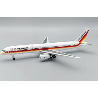 Inflight IF752AE0224 1:200 Air Europe Boeing 757-236 G-BNSD - Miniature Marvels: Airplane Models & Painted Dice* Airplane Model