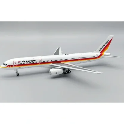 Inflight IF752AE0224 1:200 Air Europe Boeing 757-236 G-BNSD - Miniature Marvels: Airplane Models & Painted Dice* Airplane Model