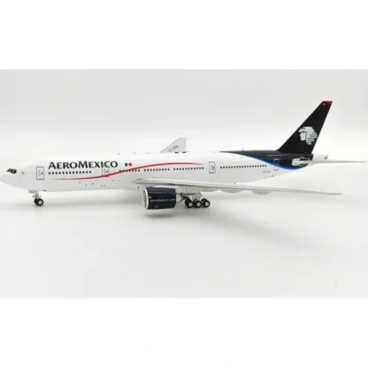 Inflight IF772AM1223 1:200 AeroMexico Boeing 777-2Q8/ER N774AM - Miniature Marvels: Airplane Models & Painted Dice* Airplane Model
