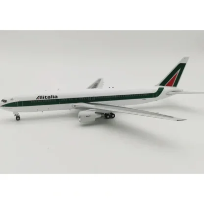 InFlight IF763AZ0531 1:200 Alitalia Boeing 767-33A - Miniature Marvels: Airplane Models & Painted Dice* Airplane Model