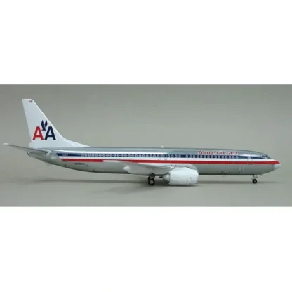 *Inflight IF27380612BP 1:200 American Airlines Boeing 737-800 - Miniature Marvels: Airplane Models & Painted Dice* Airplane Model