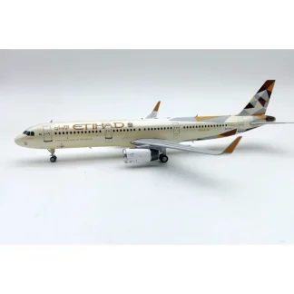 Inflight IF321EY1222 1:200 Etihad Airways Airbus A321-231 - Miniature Marvels: Airplane Models & Painted Dice* Airplane Model
